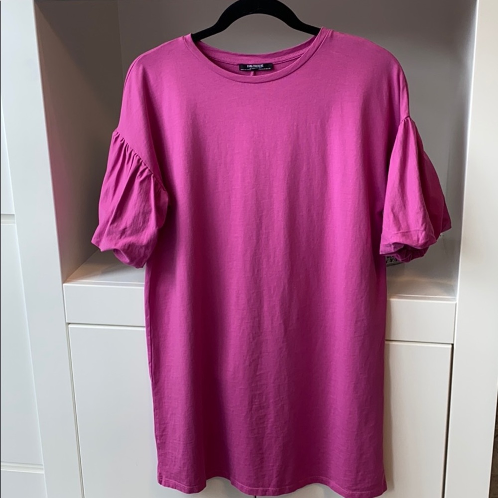 Zara Trafaluc long Tee w/ruffled sleeves